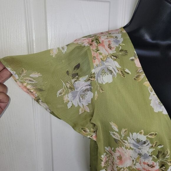 Francesca's NWT Mi Ami floral shorts romper size Small - Picture 3 of 9